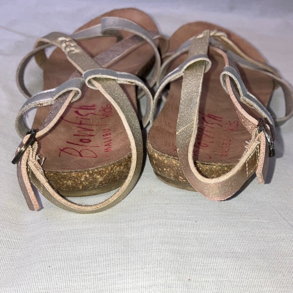 Blowfish size 4 youth  Silver gold and copper tone  Strappy Sandals - Picture 11 of 15